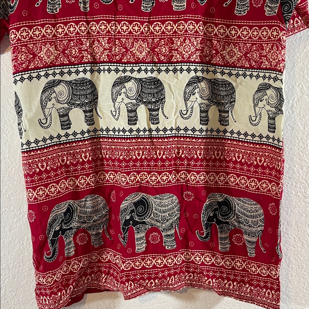 Elephant Short Sleeve Button Shirt Red Made In Thailand Size Large - Picture 6 of 7